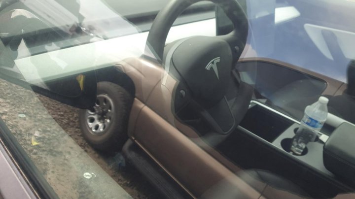 Tesla Model 3  2021