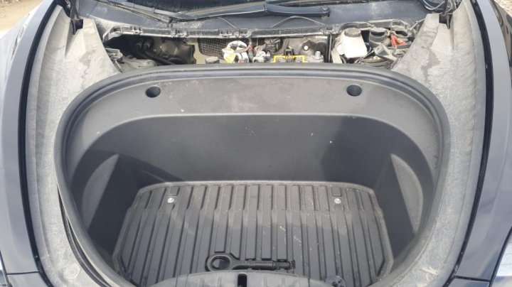 Tesla Model 3  2021