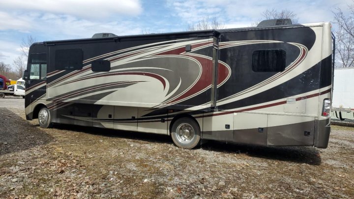 Ford F53  2015