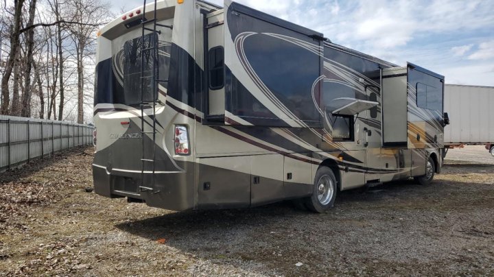 Ford F53  2015