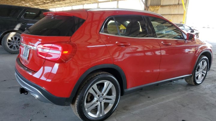 Mercedes-Benz GLA-Class 250 4MATIC 2015