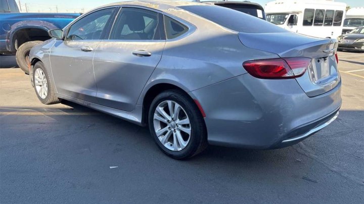 CHRYSLER 200 LIMITED 2015