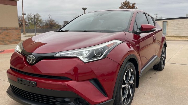 Toyota C-HR XLE 2018