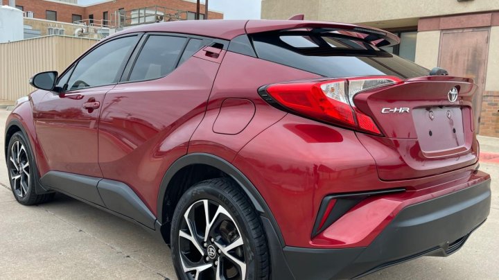 Toyota C-HR XLE 2018