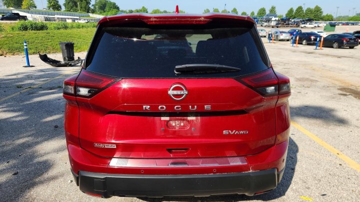 Nissan ROGUE  2024