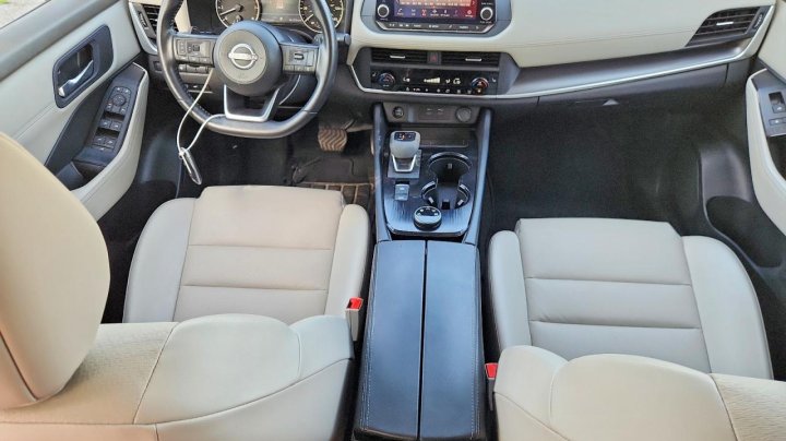 Nissan ROGUE  2024