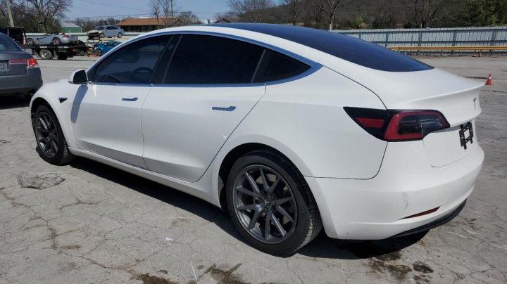 Tesla Model 3  2018