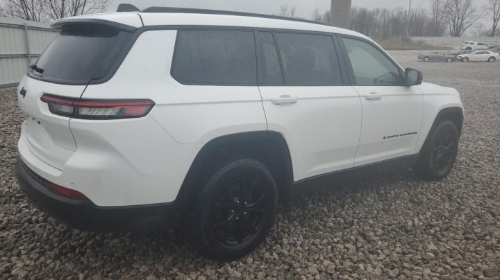 JEEP Grand Cherokee L LAREDO 2024
