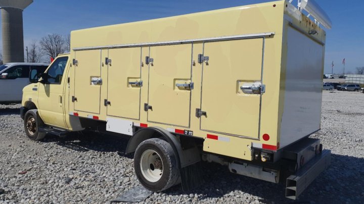 Ford ECONOLINE E450 SUPER DUTY CUTAWAY VAN 2018