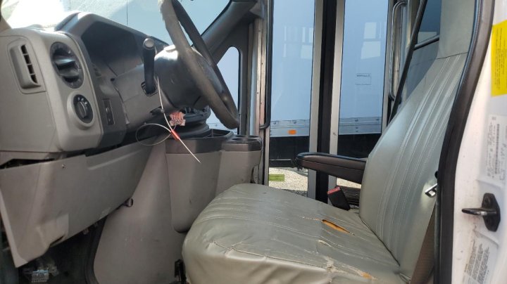Ford ECONOLINE E450 SUPER DUTY CUTAWAY VAN 2015