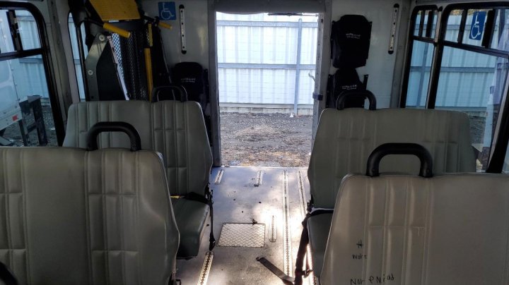 Ford ECONOLINE E450 SUPER DUTY CUTAWAY VAN 2015