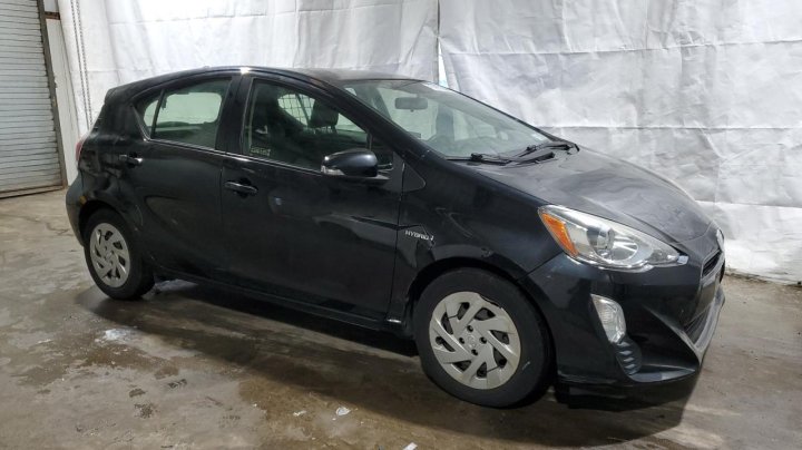 Toyota Prius  2016
