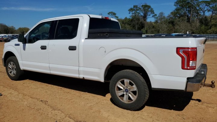 Ford F-150 SUPERCREW 2015