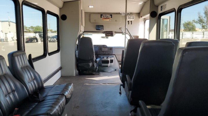Ford ECONOLINE E450 SUPER DUTY CUTAWAY VAN 2017