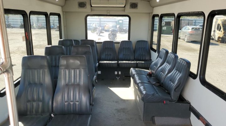 Ford ECONOLINE E450 SUPER DUTY CUTAWAY VAN 2017