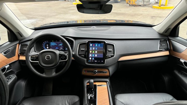 Volvo XC90 PLUS 2024