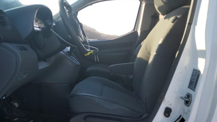 Nissan NV 2.5S 2019