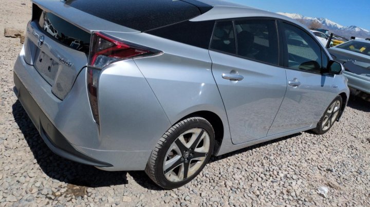 Toyota Prius  2016