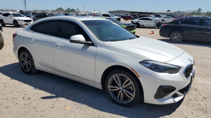 BMW 2 Series  2022