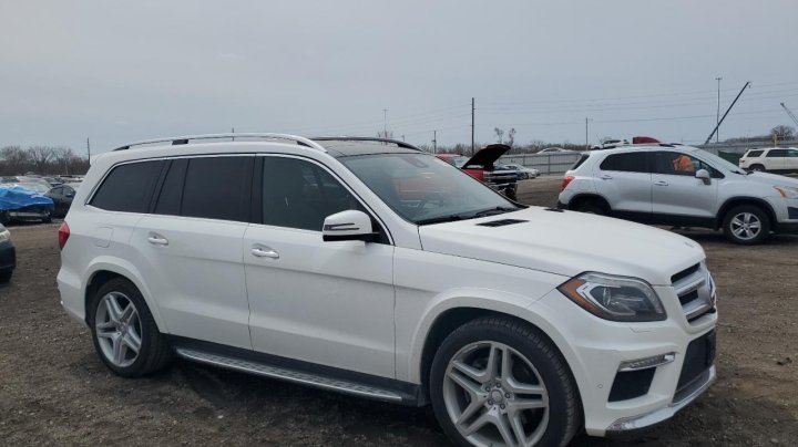 Mercedes-Benz GL-Class 550 4MATIC 2015