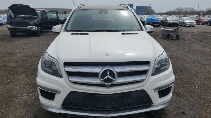 Mercedes-Benz GL-Class 550 4MATIC 2015