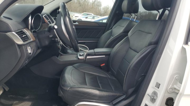 Mercedes-Benz GL-Class 550 4MATIC 2015