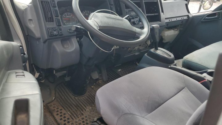Isuzu NPR  2017