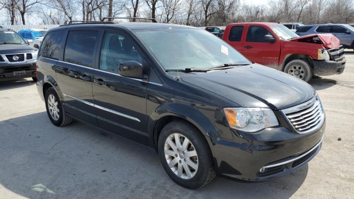 CHRYSLER Town and Country TOURING 2016
