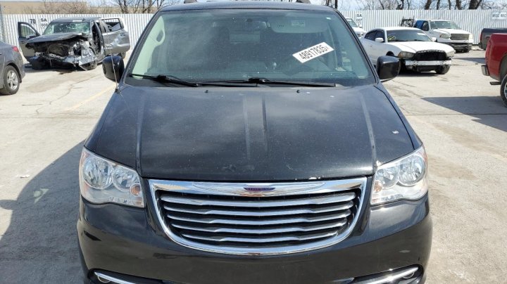 CHRYSLER Town and Country TOURING 2016