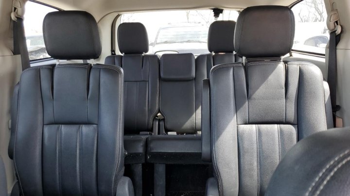 CHRYSLER Town and Country TOURING 2016