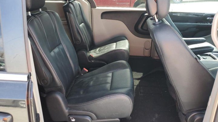 CHRYSLER Town and Country TOURING 2016