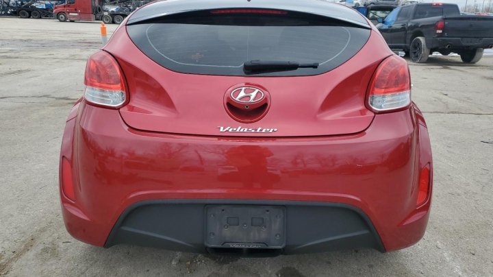 Hyundai VELOSTER  2015
