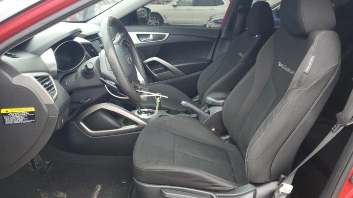 Hyundai VELOSTER  2015