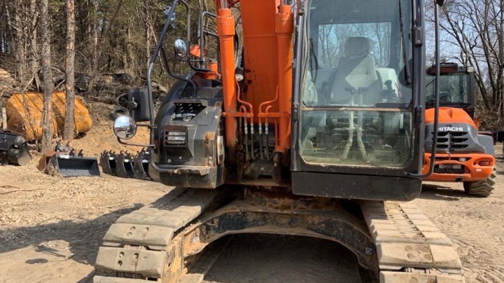 Hitachi Zx135us-6n  2022