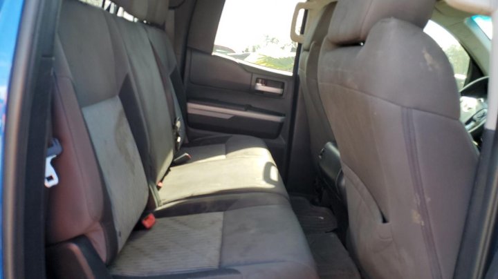 Toyota TUNDRA DOUBLE CAB SR 2016