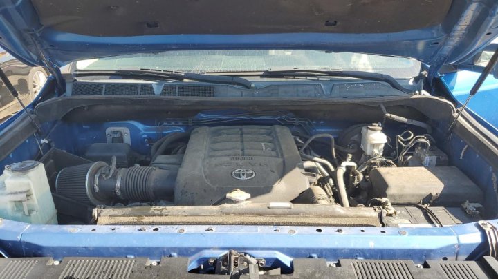 Toyota TUNDRA DOUBLE CAB SR 2016