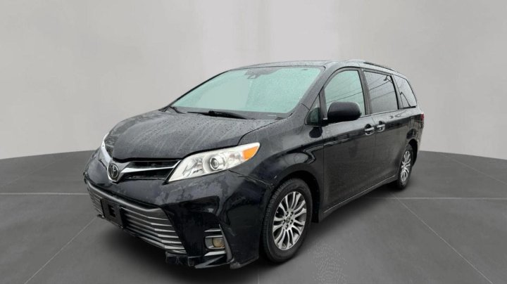 Toyota SIENNA XLE 2020