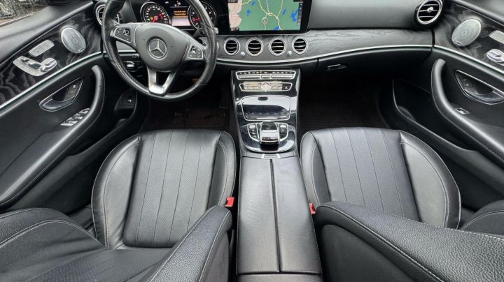 Mercedes-Benz E-Class 300 4MATIC 2017
