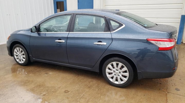 Nissan Sentra S 2015