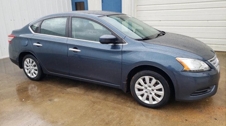 Nissan Sentra S 2015