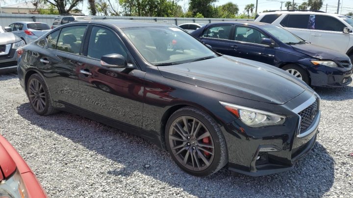 INFINITI Q50 RED SPORT 400 2023