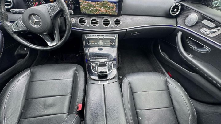 Mercedes-Benz E-Class 300 4MATIC 2017