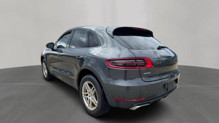 Porsche Macan  2017