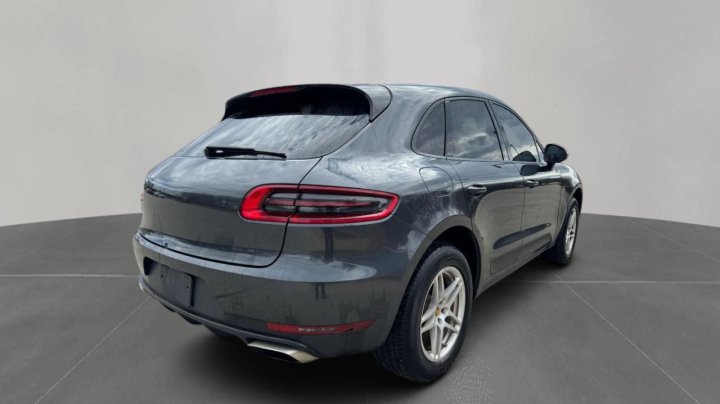 Porsche Macan  2017