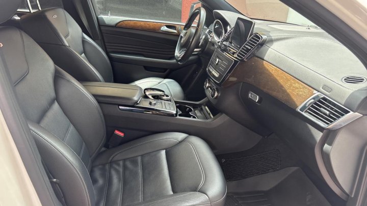 Mercedes-Benz GLE-Class 450 4MATIC 2016