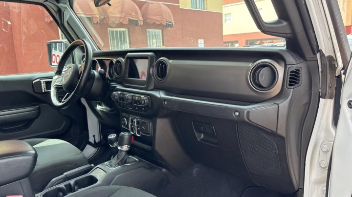 JEEP Gladiator SPORT 2021