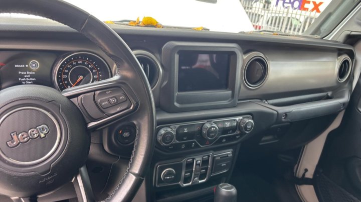 JEEP Gladiator SPORT 2021