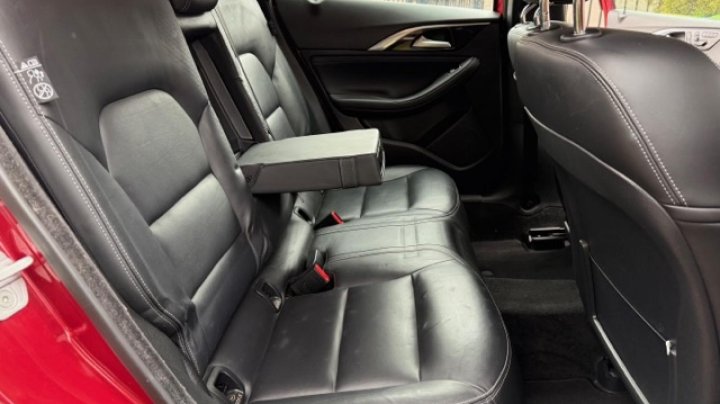 INFINITI QX30 BASE 2017