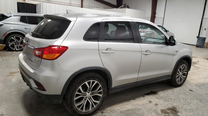 Mitsubishi Outlander ES 2019