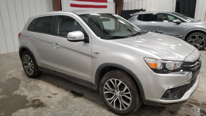 Mitsubishi Outlander ES 2019
